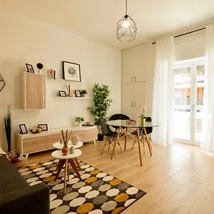 https://casa-angelina-lecce.lecce-hotels.com